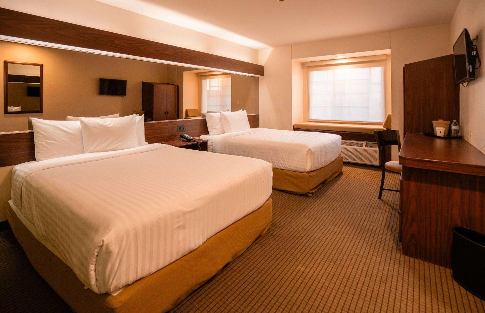 Microtel Inn And Suites By Wyndham Ciudad Juarez, Us Consulate Esterno foto