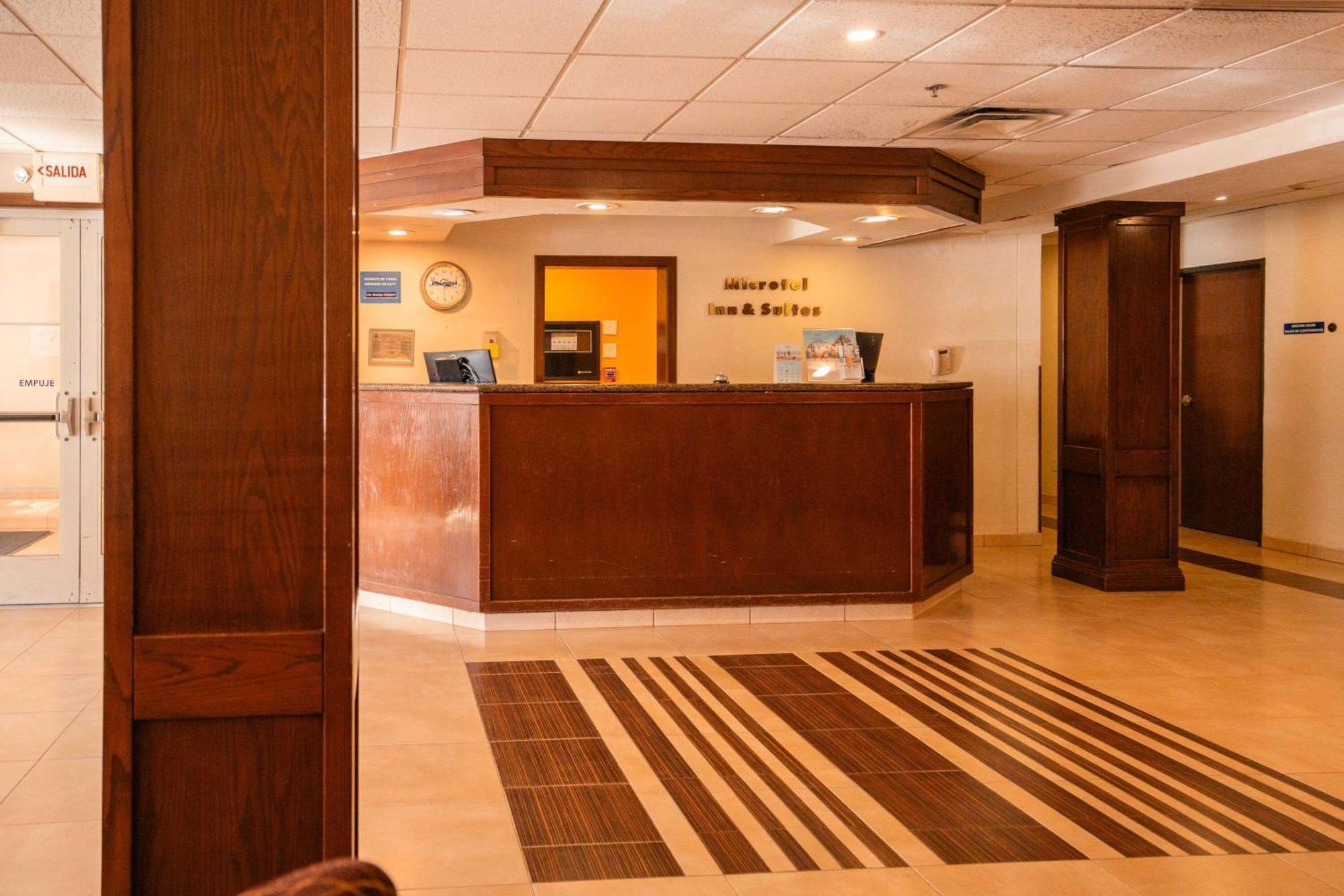 Microtel Inn And Suites By Wyndham Ciudad Juarez, Us Consulate Esterno foto